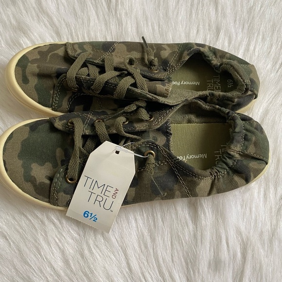 Time And Tru Camo Shoes Womens Size 6 1/2 Green Slip On Stretchy Back Camouflage - Picture 1 of 8